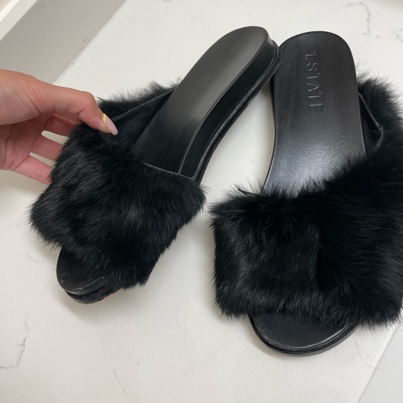Faux fur slippers. Size 8.5 - Picture 2 of 2